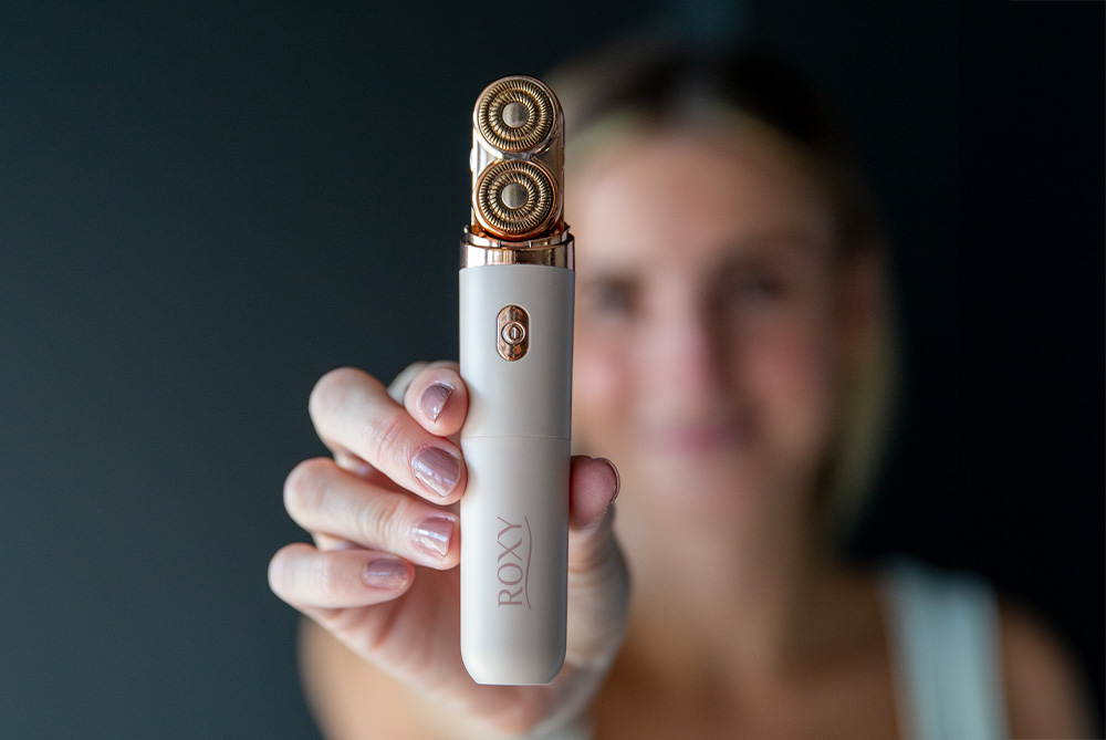 Detailansicht des Roxy Body&Face Damenrasierers mit Doppel-Rasierköpfe